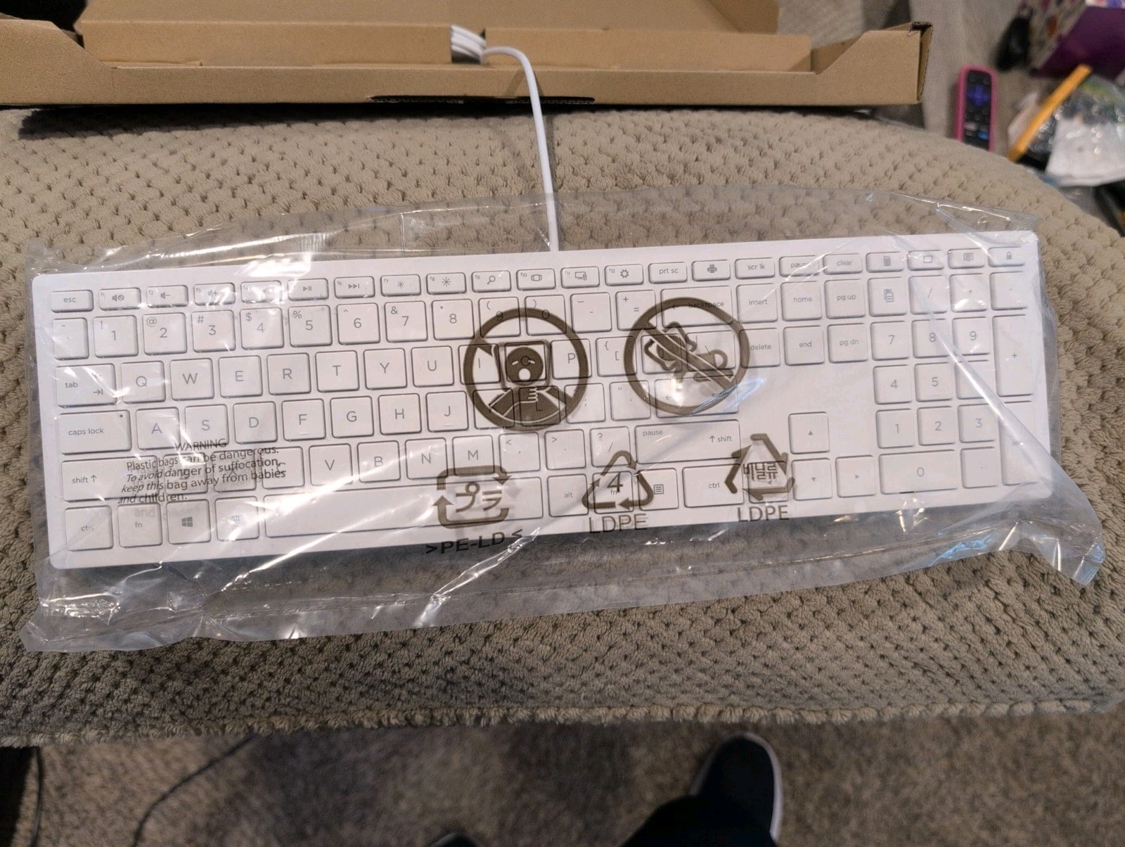 NEW HP WIRED USB KEYBOARD Healthcare Edition, White