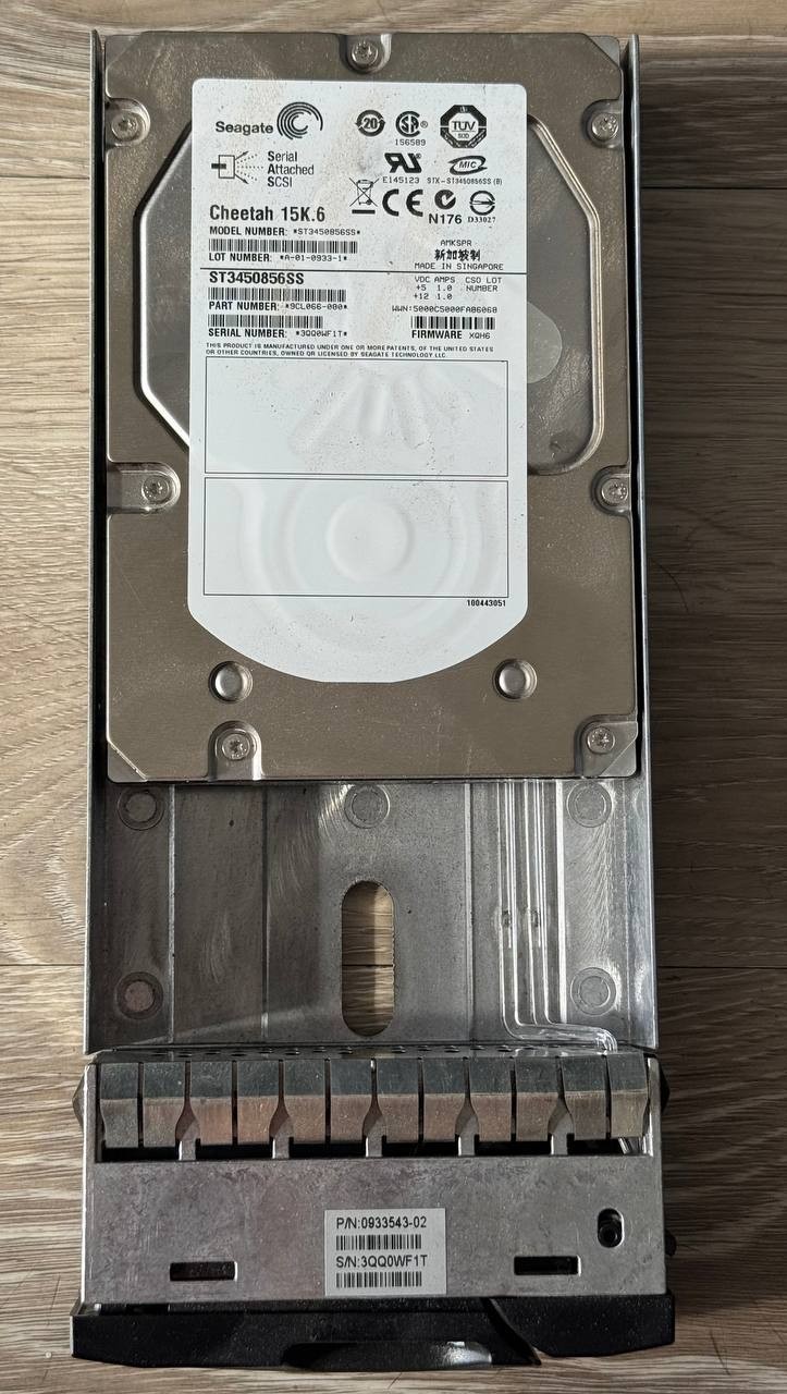 Seagate Cheetah 15K.6 ST3450856SS 450GB 15K SAS 3.5" HDD w/ Tray