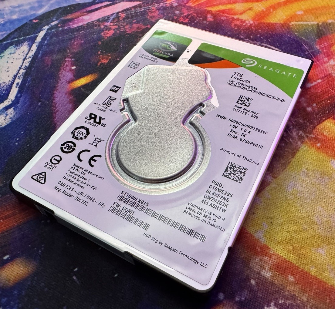 Seagate FireCuda 1TB 2.5" SSHD Hard Drive ST1000LX015 1U7172-500 128MB Cache 7mm