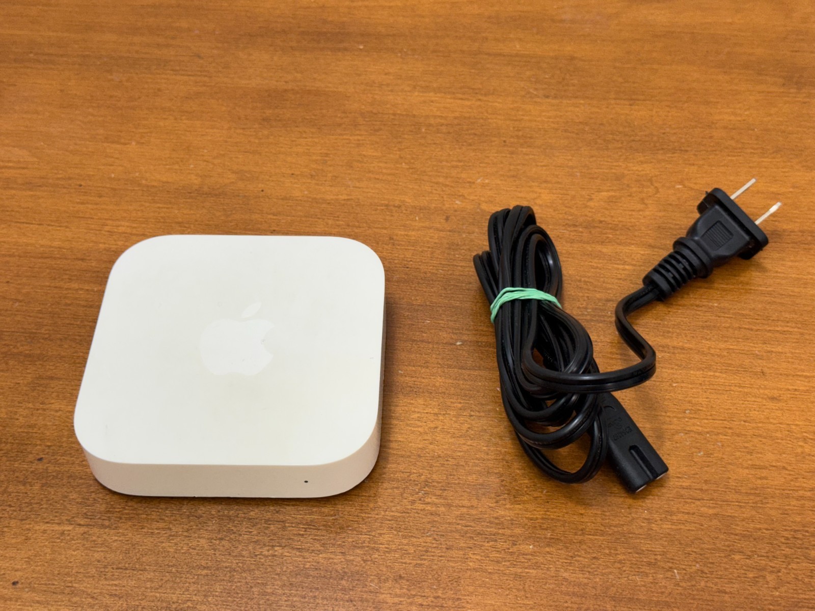 Apple A1392 AirPort Express Base Station WiFi Router