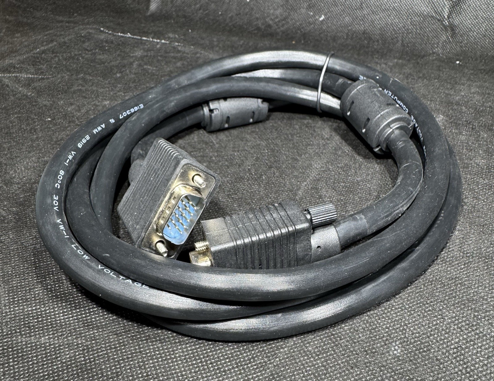 Sun 530-2494 HD15M to HD15M 1.8 Meter Video Cable, NEW 3rd Party, Generic