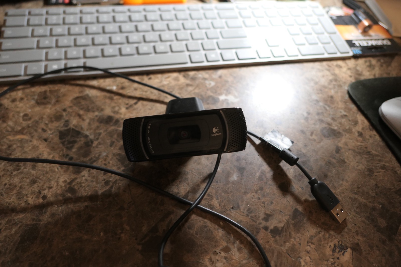 Logitech C910 HD Pro Webcam V-U0017 860-000319 Carl Zeiss 1080p USB