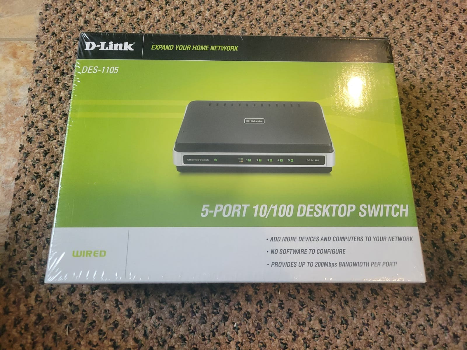 D-Link DES-1105 5-Port 10/100 Desktop Switch - New In Box