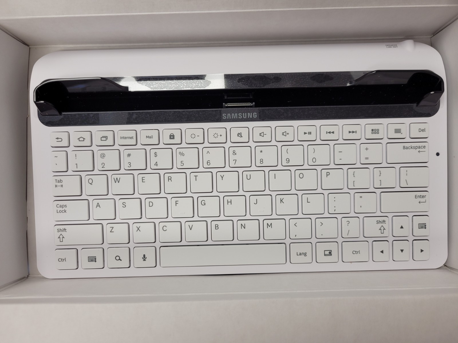 Samsung ECR-K14AWEGXAR White QWERTY Keyboard Dock for Galaxy Tab-10.1 Never Used