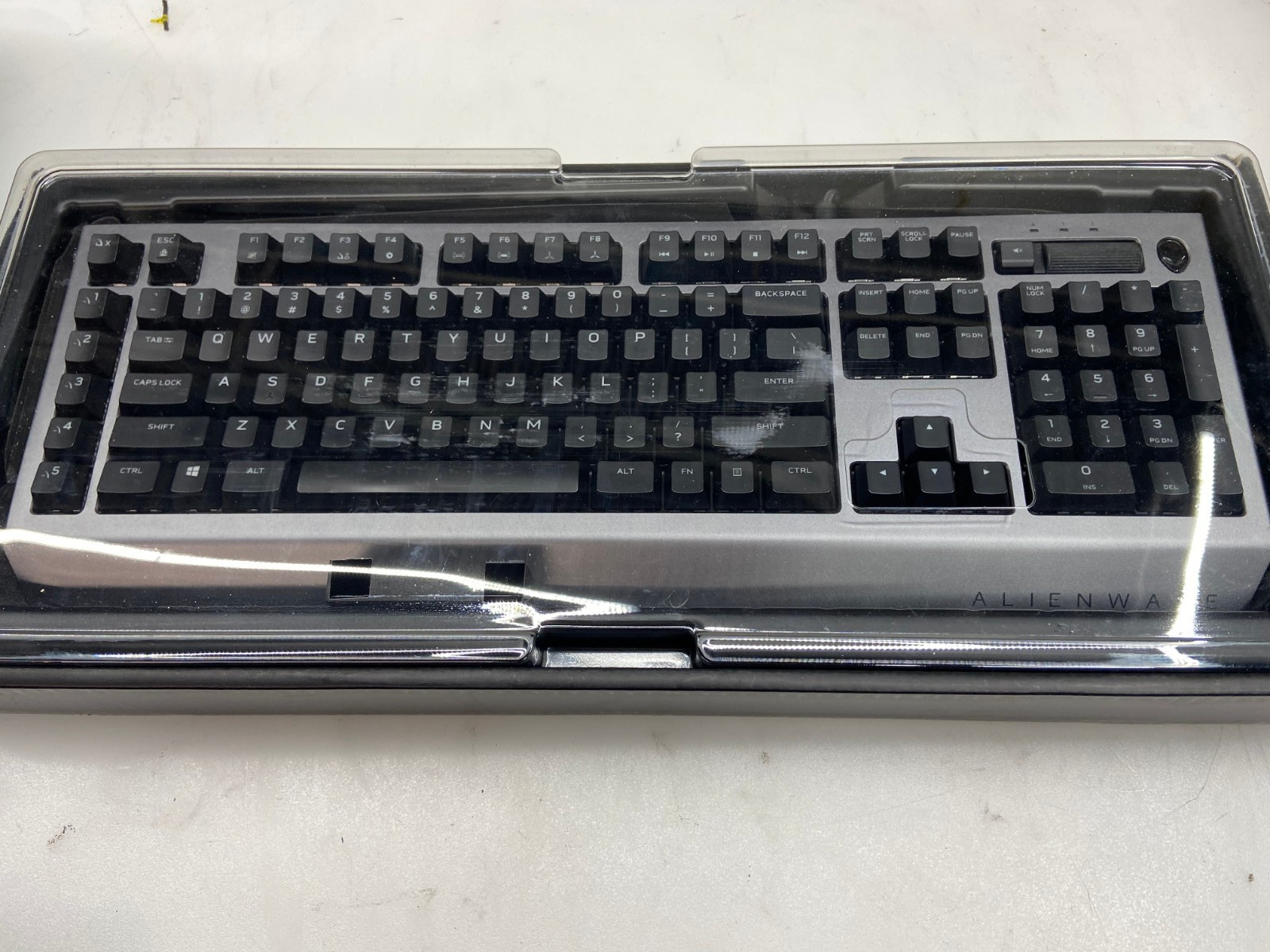 ALIENWARE AW768 GAMING KEYBOARD WIRED RGB TESTED WORKING GRADE B