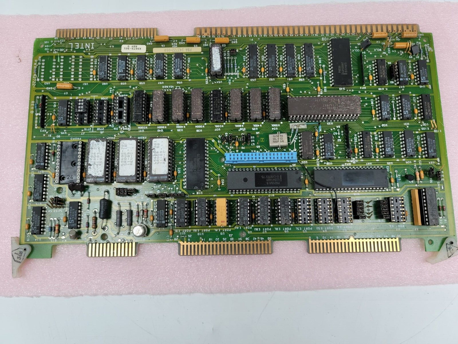 Very RARE Vintage D8080A, 1971, 1974-75 intel chips and board