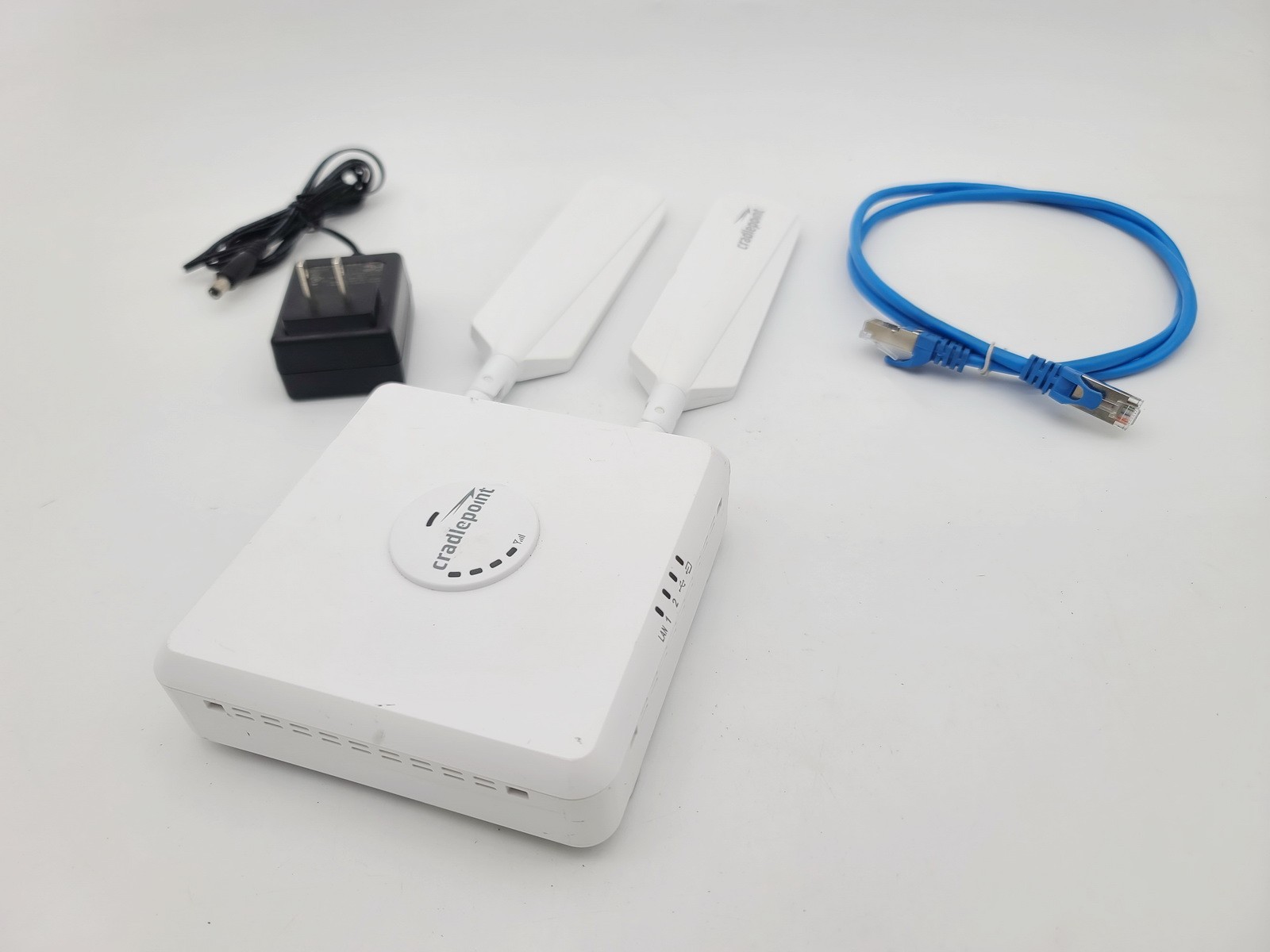 CRADLEPOINT CBA850 CAT6 4G LTE MOBILE BROADBAND WIRELESS ROUTER S4A452A