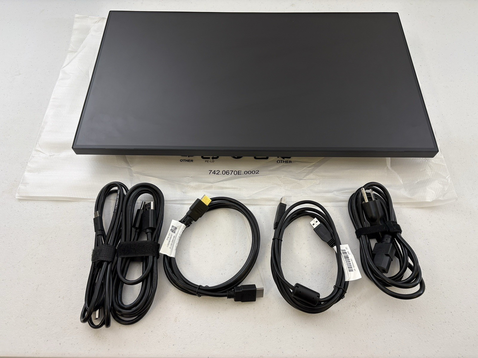 ViewSonic VP2468 ColorPro 24 inch 1080p IPS LCD Monitor with 100% sRGB, Rec 709