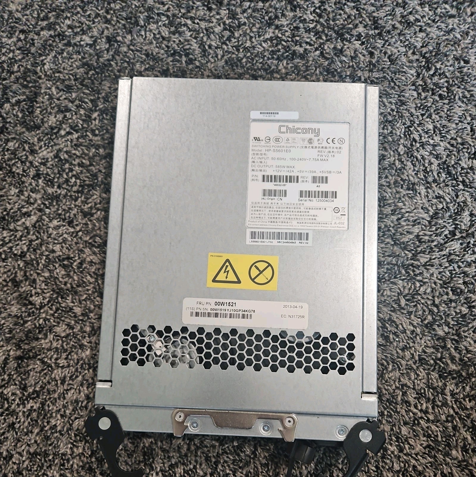 IBM 69Y0201 Power Supply 585W for DS3512 DS3524