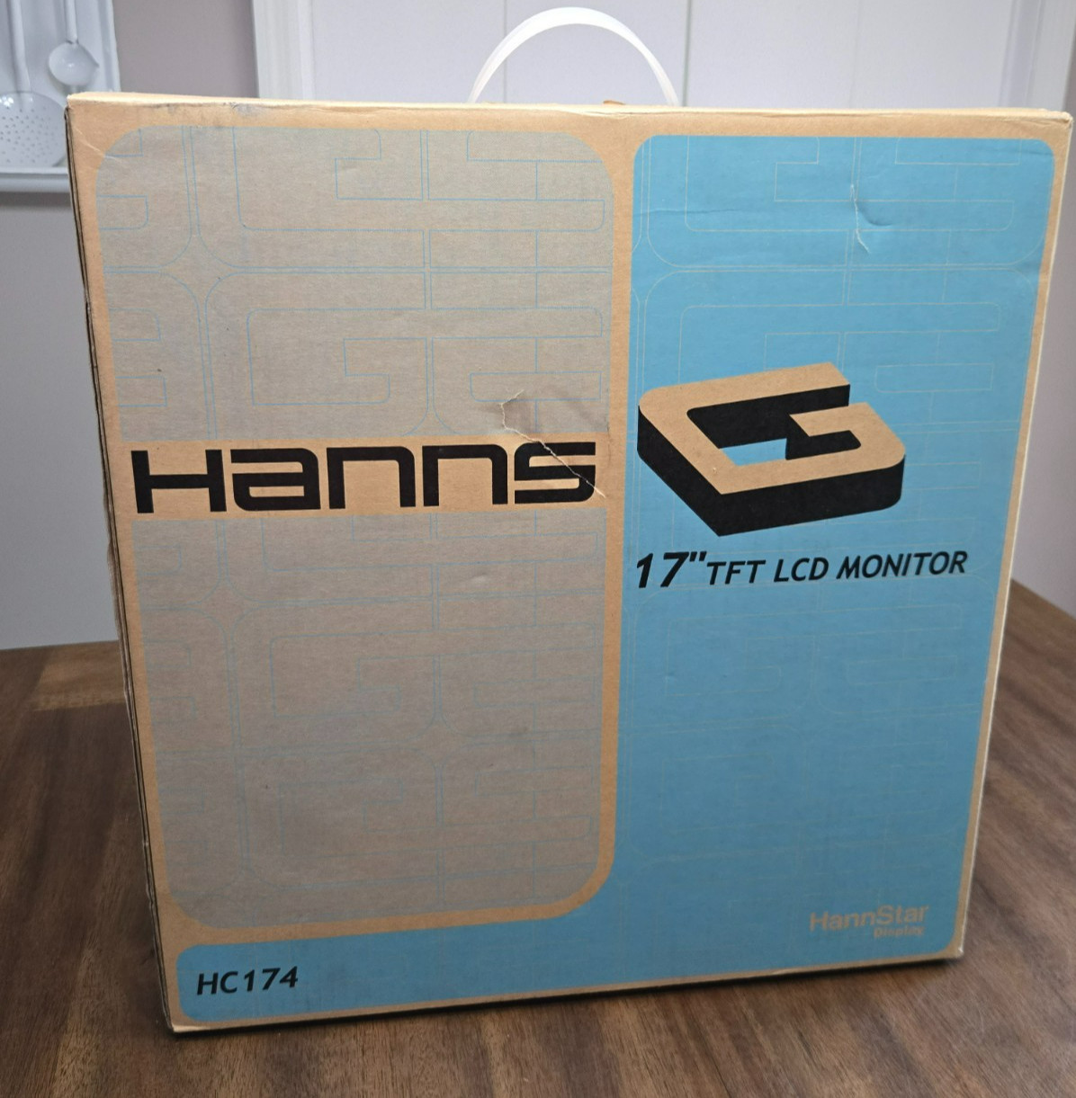 New Hanns.G HC174DP 17" Retro LCD Monitor NOS Open Box Speakers No Cords