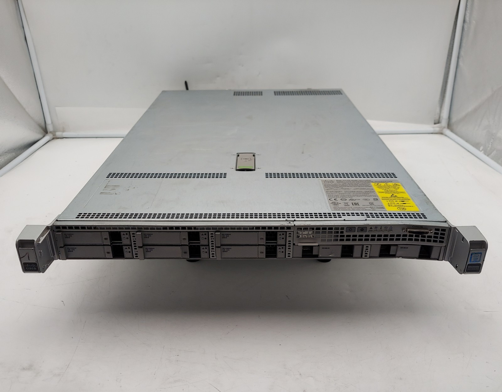 Cisco UCS C220 M4 Xeon E5-2630 v3 2.40Ghz 32GB RAM SAS Controller 6x 300GB HDD