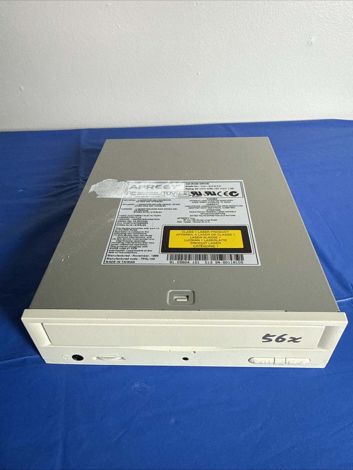 Vintage AFREEY CD-ROM Drive Model: CD-2056E IDE Beige 56x S/N: 00118105
