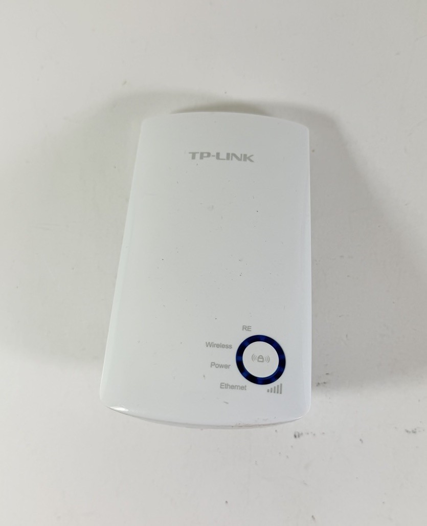 TP-LINK 300Mbps 1 Port Universal "Wi-Fi"  Range Extender White TL-WA850RE EL9