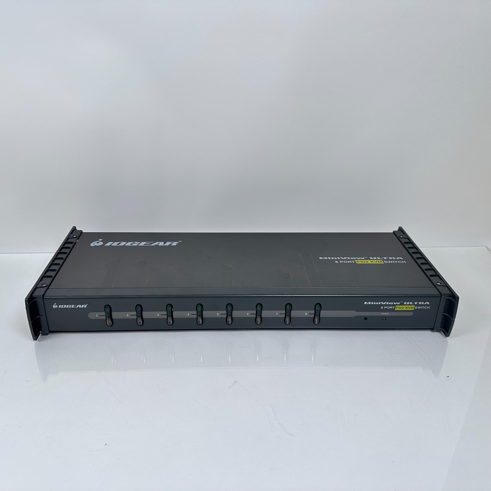 IoGear Miniview Ultra 8-Port PS/2 KVM Switch