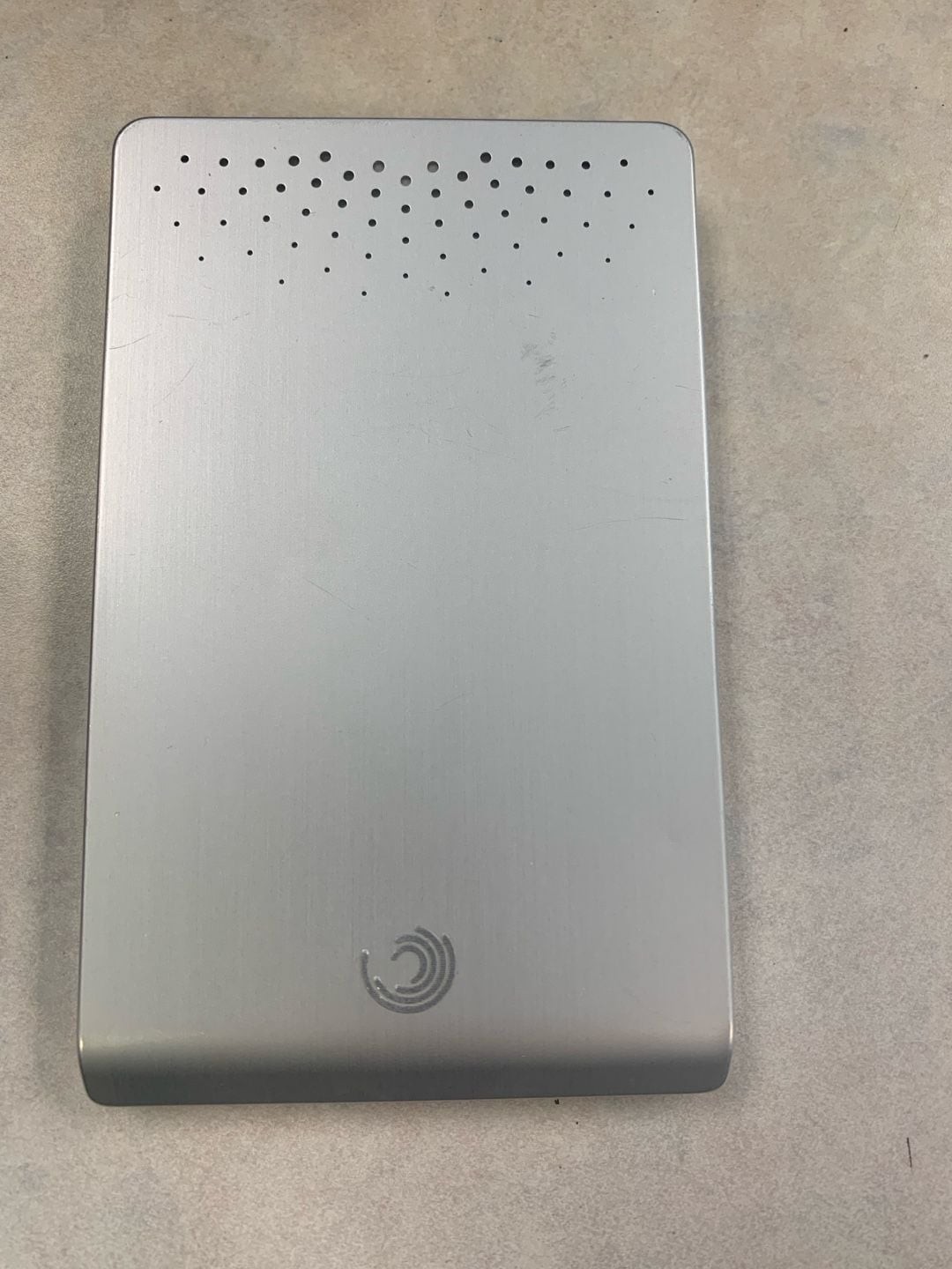 Seagate FreeAgent Go 320GB Portable External Hard Drive Silver