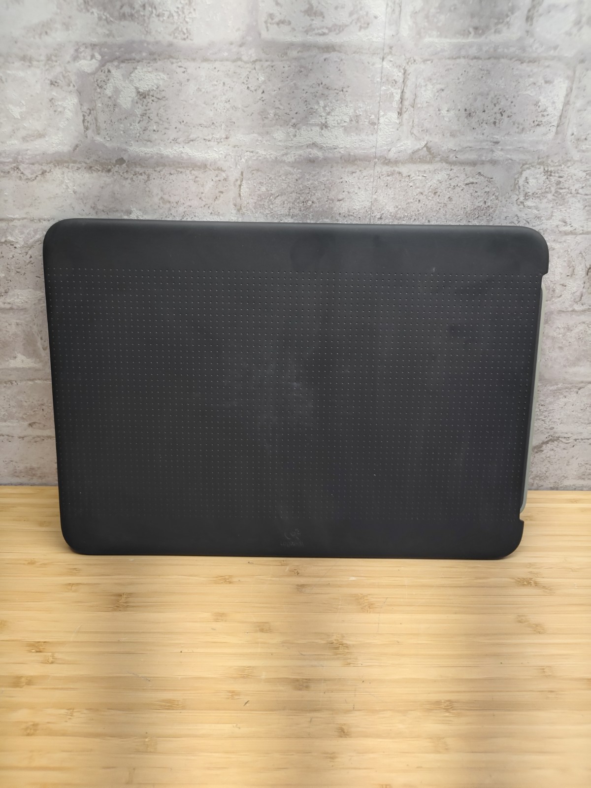 Logitech Portable Lap Desk N315 Retractable Mouse Pad anti-slip 15.6" or Larger