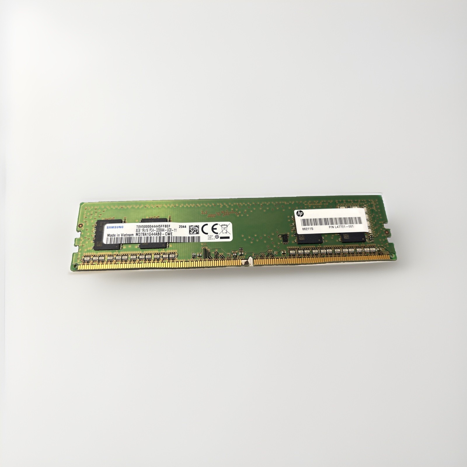 Micron HP OEM 8GB 1Rx8 PC4-3200AA-UC0-13 HP L47721-001 Desktop Memory