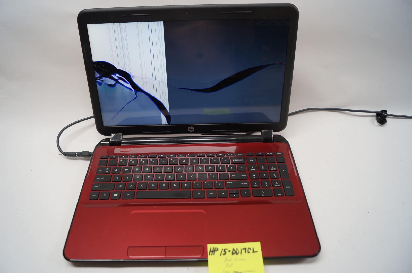 HP 15-D017CL 15" A6-52000 APU 2.0GHz 1TB HDD AMD Radeon HD 8400 READ PoR E112