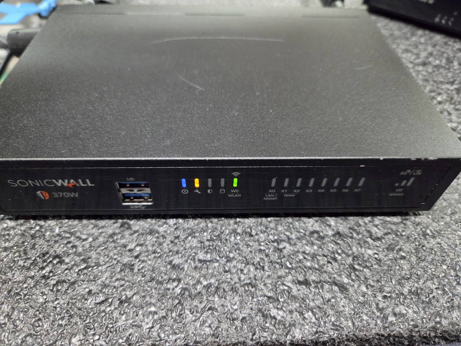 Sonicwall TZ370w Network Security Appliance - Firewall - with power adapter