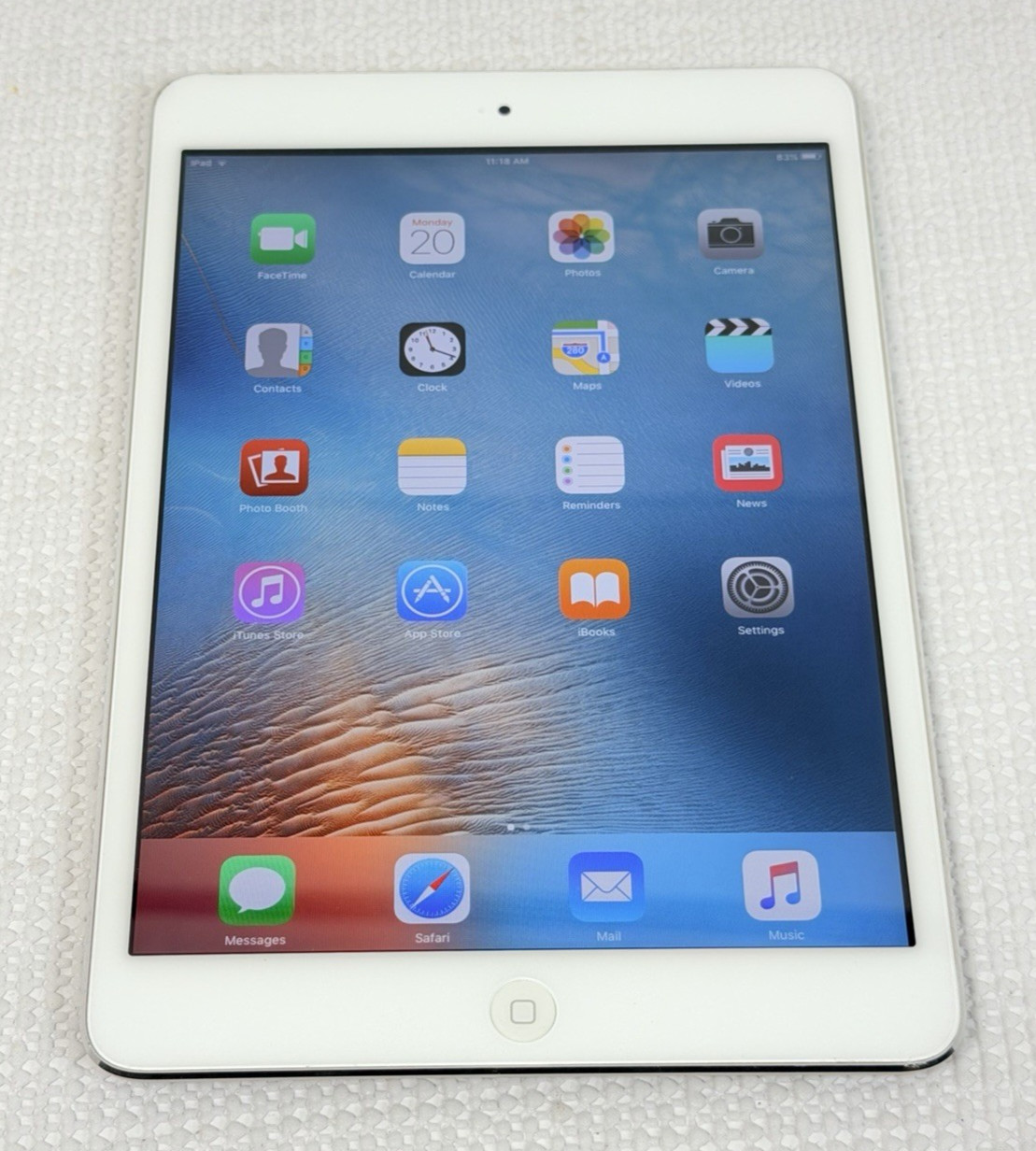 Apple iPad mini 1st Gen A1432 12GB Wi-Fi 7.9" Silver LOT:A14mini