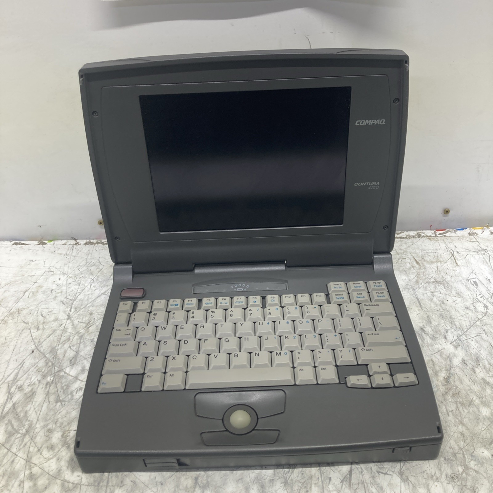 Compaq Contura 410c Powers on Untested Unknown CPU bad keyboard
