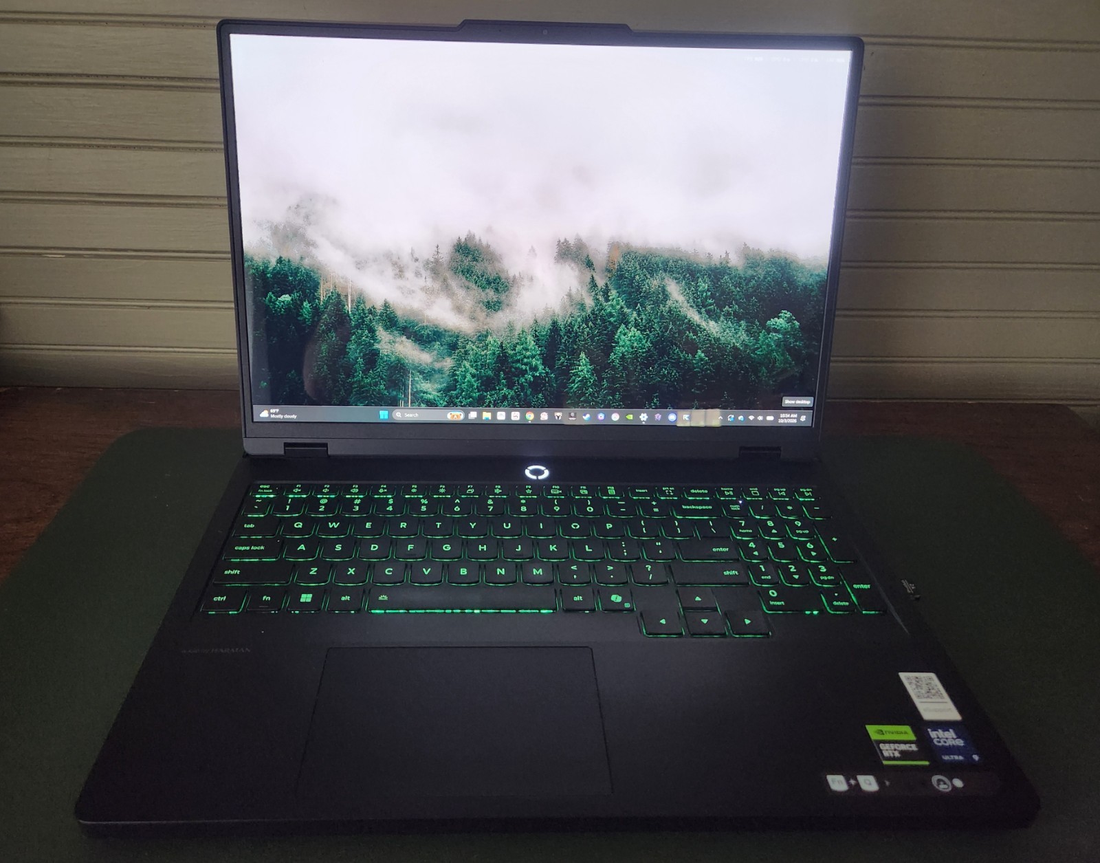 Lenovo Legion Pro 7i 16IAX10H 240Hz QHD OLED Ultra 9 275HX 32GB 1TB RTX 5070 Ti