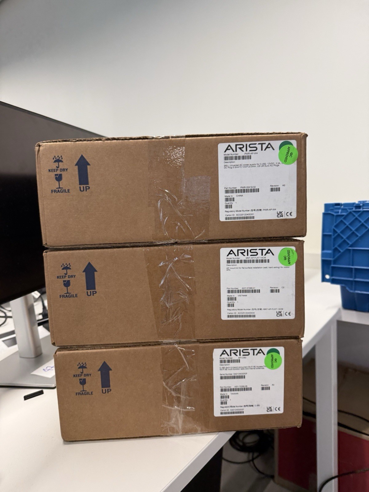 NEW FACTORY SEALED Arista C-330 Wi-Fi 6E Access Point + PSU + Mount Kit