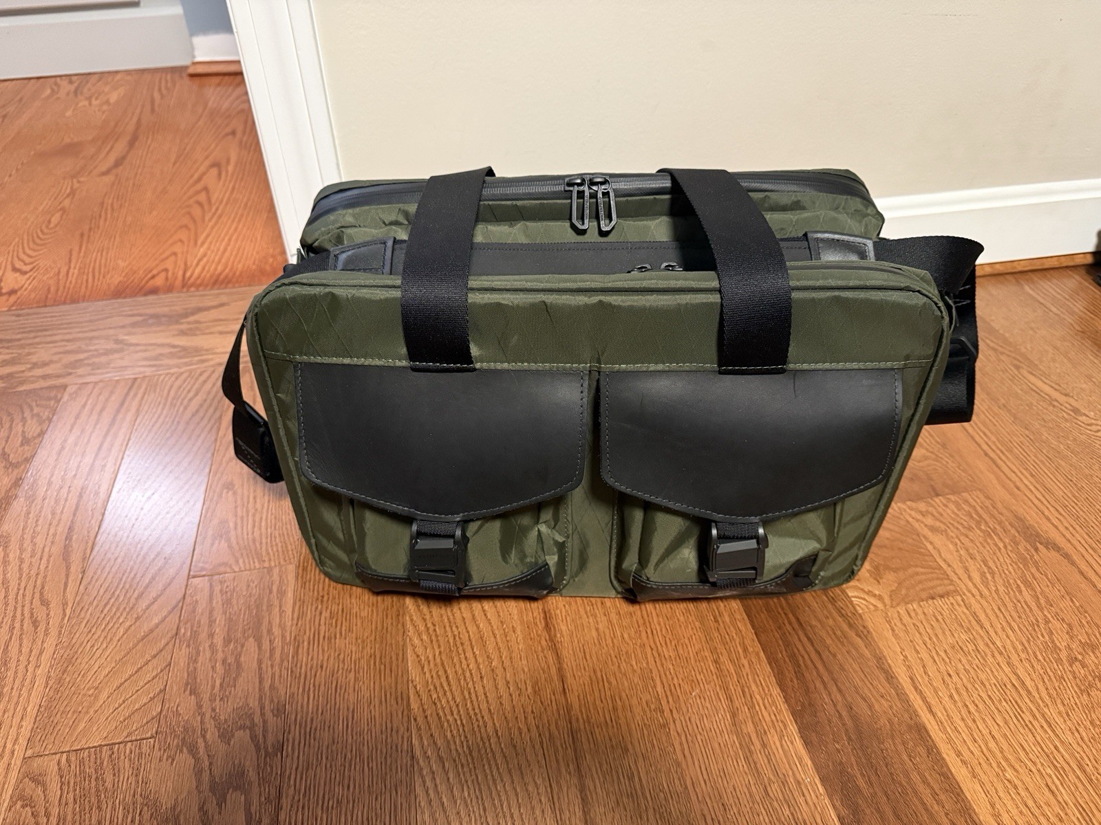 Waterfield Designs X-Air Duffle Green X-pac & Black Leather Brand New