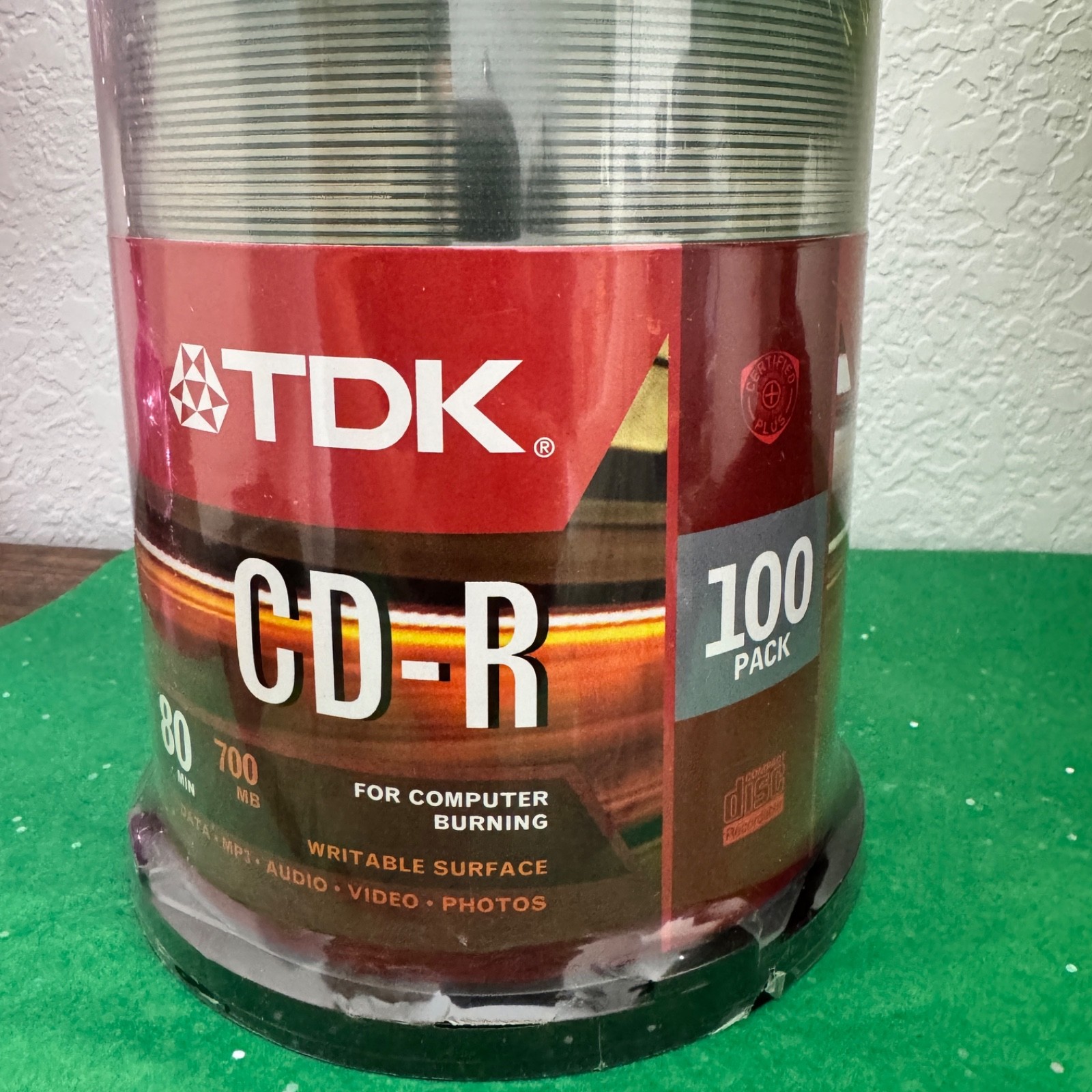 TDK CD-R Disc Spindle 100 pack 700 MB 52 x 80 Mins New In Factory Sealed Package