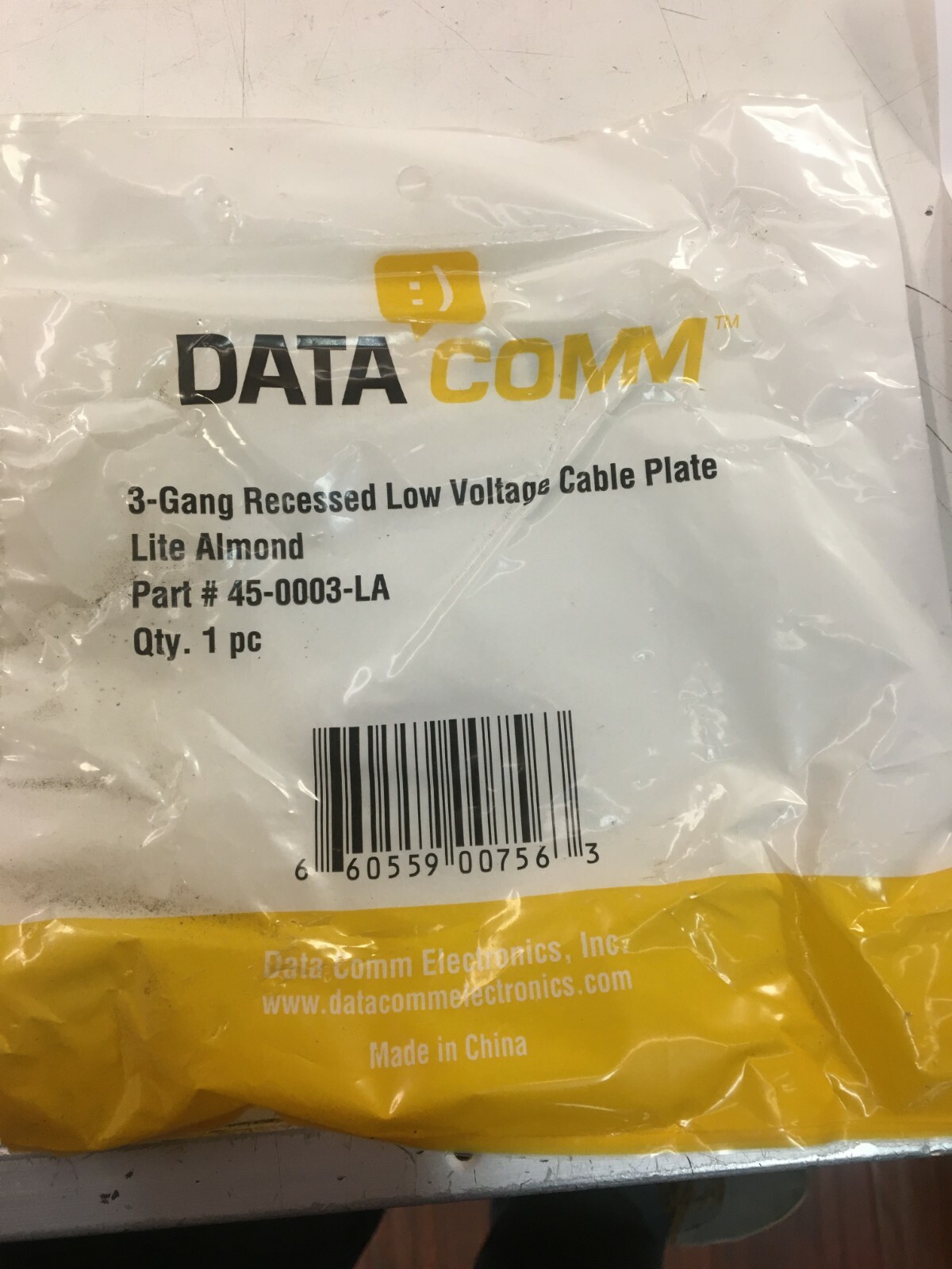 Datacomm 45-0003-LA 3 Gang Recessed Low Voltage Cable Plate - Lite Almond  Q 15