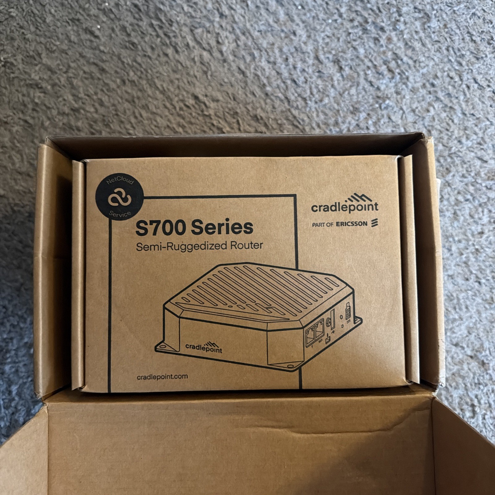 Cradlepoint S700 Series Semi-Ruggedized Router & Accessories (TB03-0750C4D-NN)