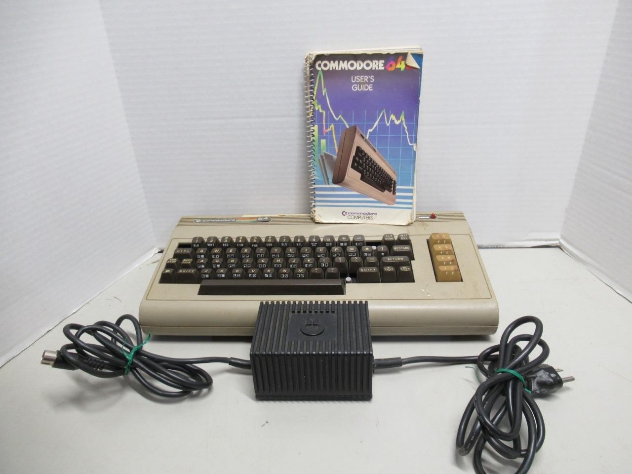 Commodore 64 Computer Console with User's Guide and Power Supply 1982 C349