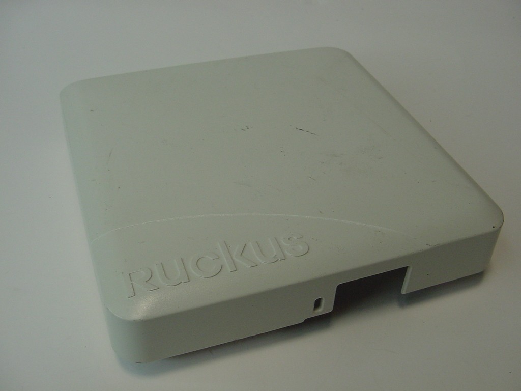 RUCKUS R600 WIRELESS ACCESS POINT  - NO POWER CORD