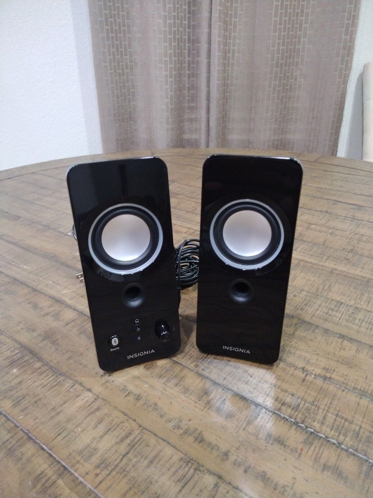Insignia Color Changing 2.0 Computer Speakers with Bluetooth - Excellent Cond. 