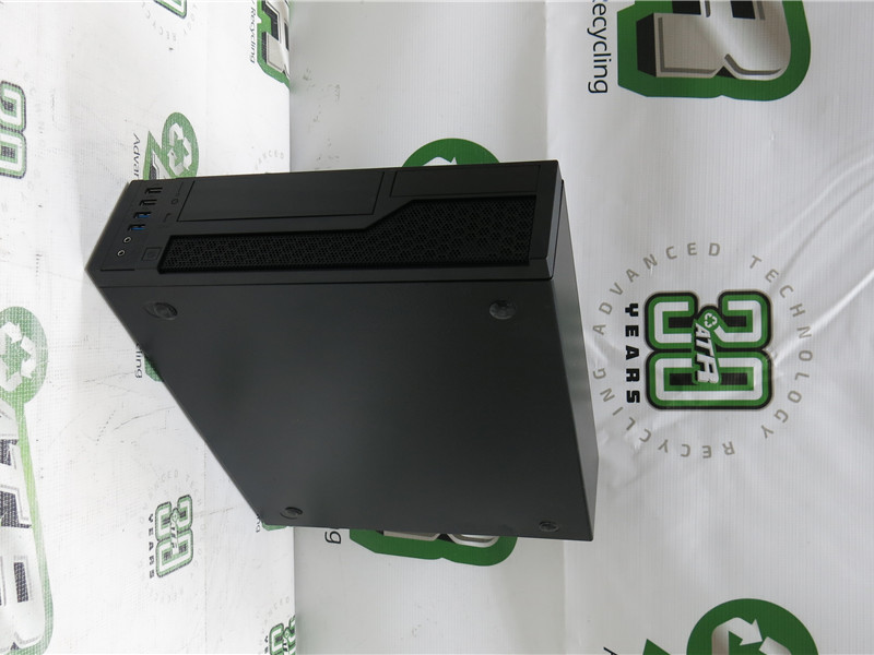 IN WIN CE 685 Desktop Ryzen 3 2200G 3.7GHz 16GB DDR4 2TB HDD Vega 8 No OS