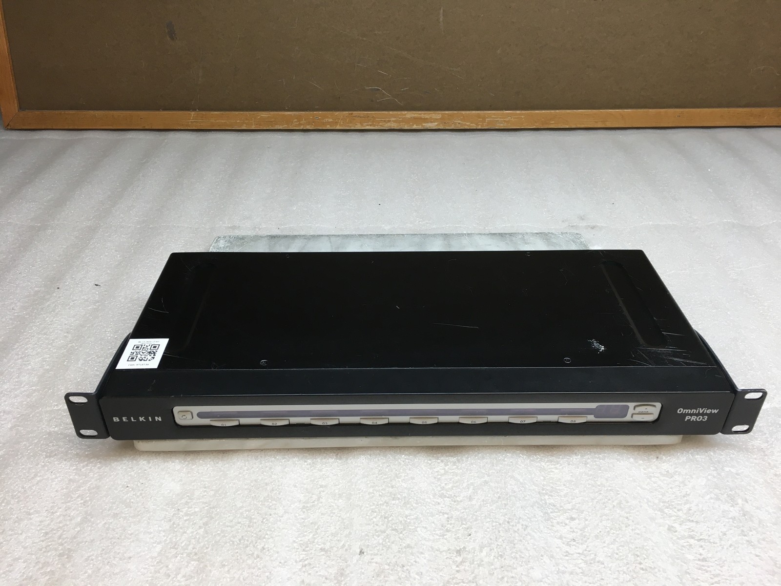 Belkin OmniView PRO3 8-Port USB and PS/2 KVM Switch w/ Rack Ears