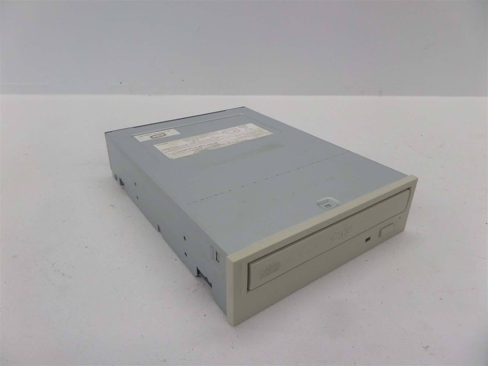 Toshiba SD-M1711 DVD-ROM Internal Desktop Drive - Beige Bezel