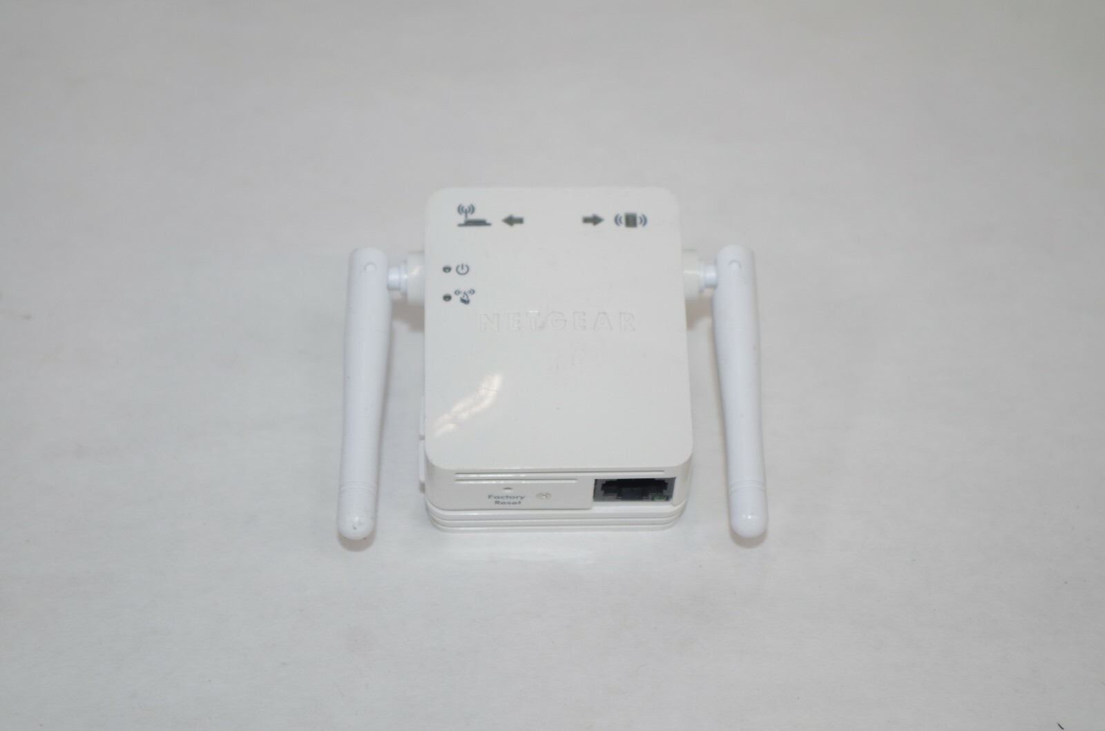 NETGEAR Universal WN3000RP Wi-fi Range Extender White Color
