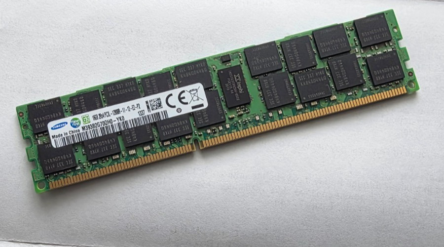 [LOT OF 36] Samsung 16GB DDR3L-1600 ECC RDIMM M393B2G70QH0-YK0 Server RAM
