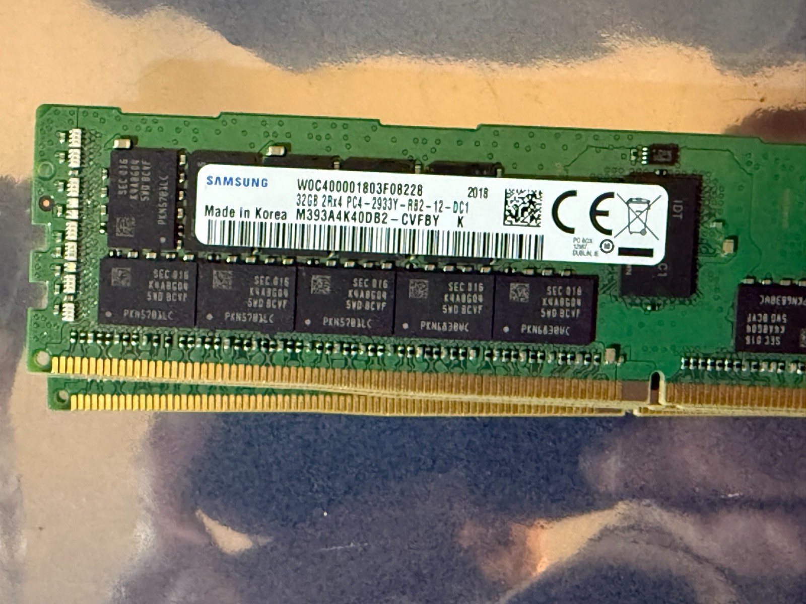 Samsung 32GB 2rx4 PC4-2933Y-RB2-12-DC1 ECC RDIMM M393A4K40DB2-CVF SERVER MEMORY