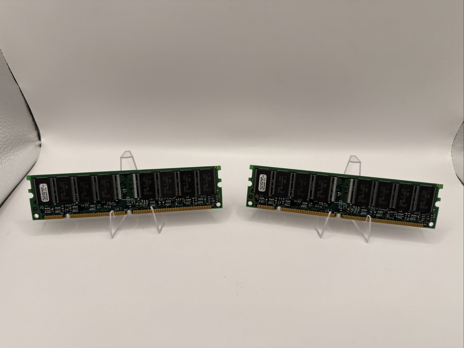 Micron 64MB (2x32MB) PC100 SDRAM 168-Pin RAM MT16LSDT464AG Tested