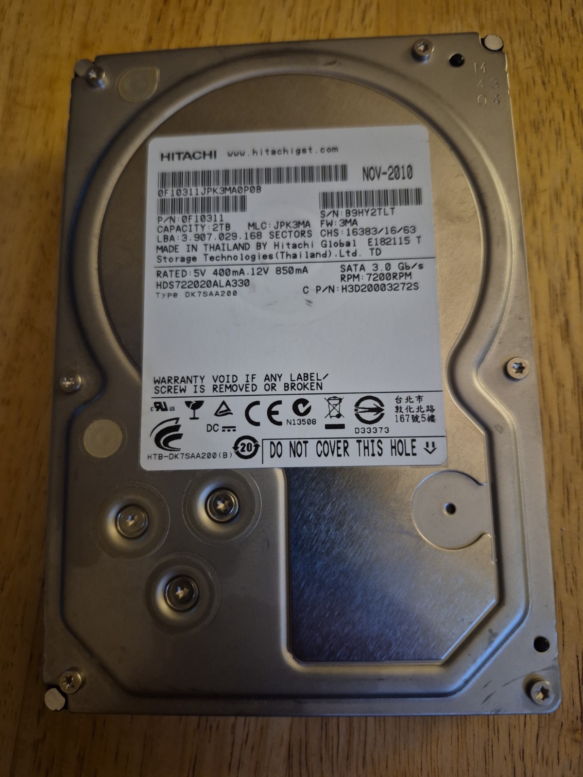 HITACHI 2TB Internal HDD ,7200 RPM, 3.5”  Hard Drive   XI