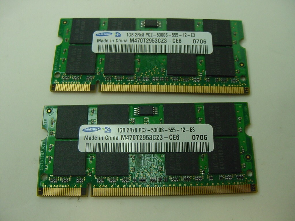 LAPTOP MEMORY - (2 STICKS) SAMSUNG 1GB 2Rx8 PC2 5300S 555 12 E3