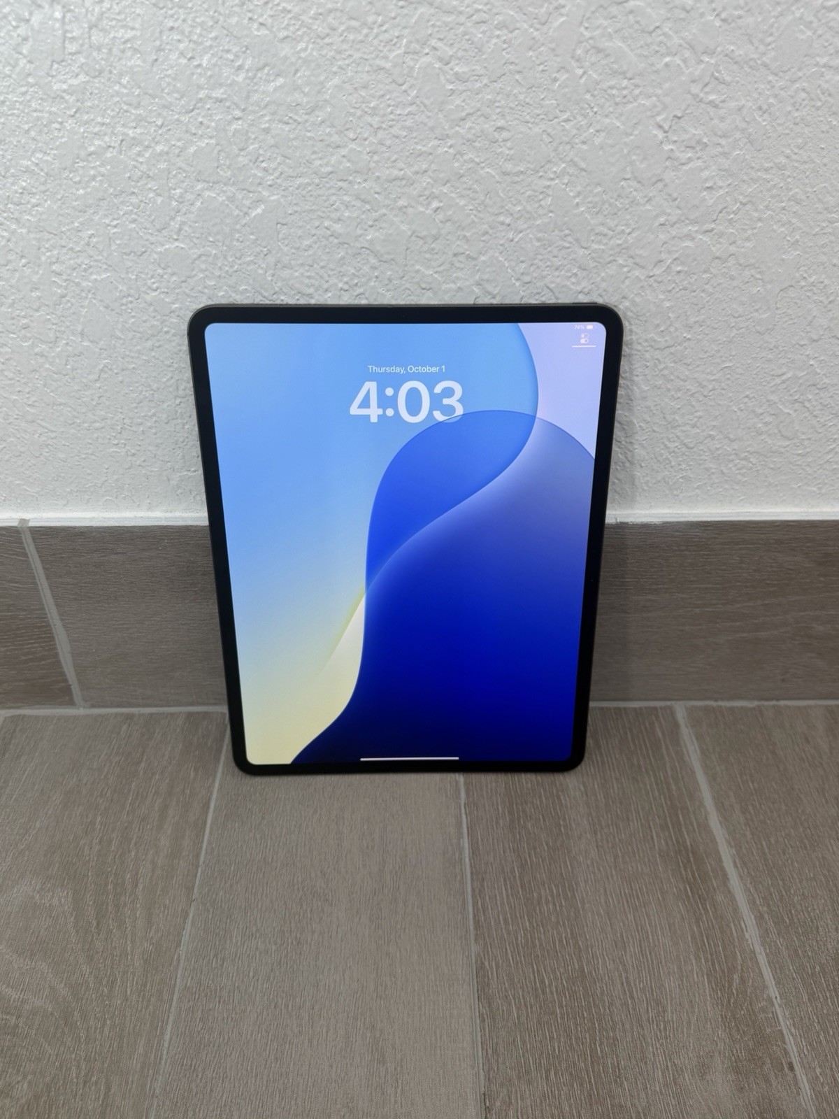 Apple iPad Pro M4 13-inch 256GB Wi-Fi Only A2925 MVX23LL/A Space Black