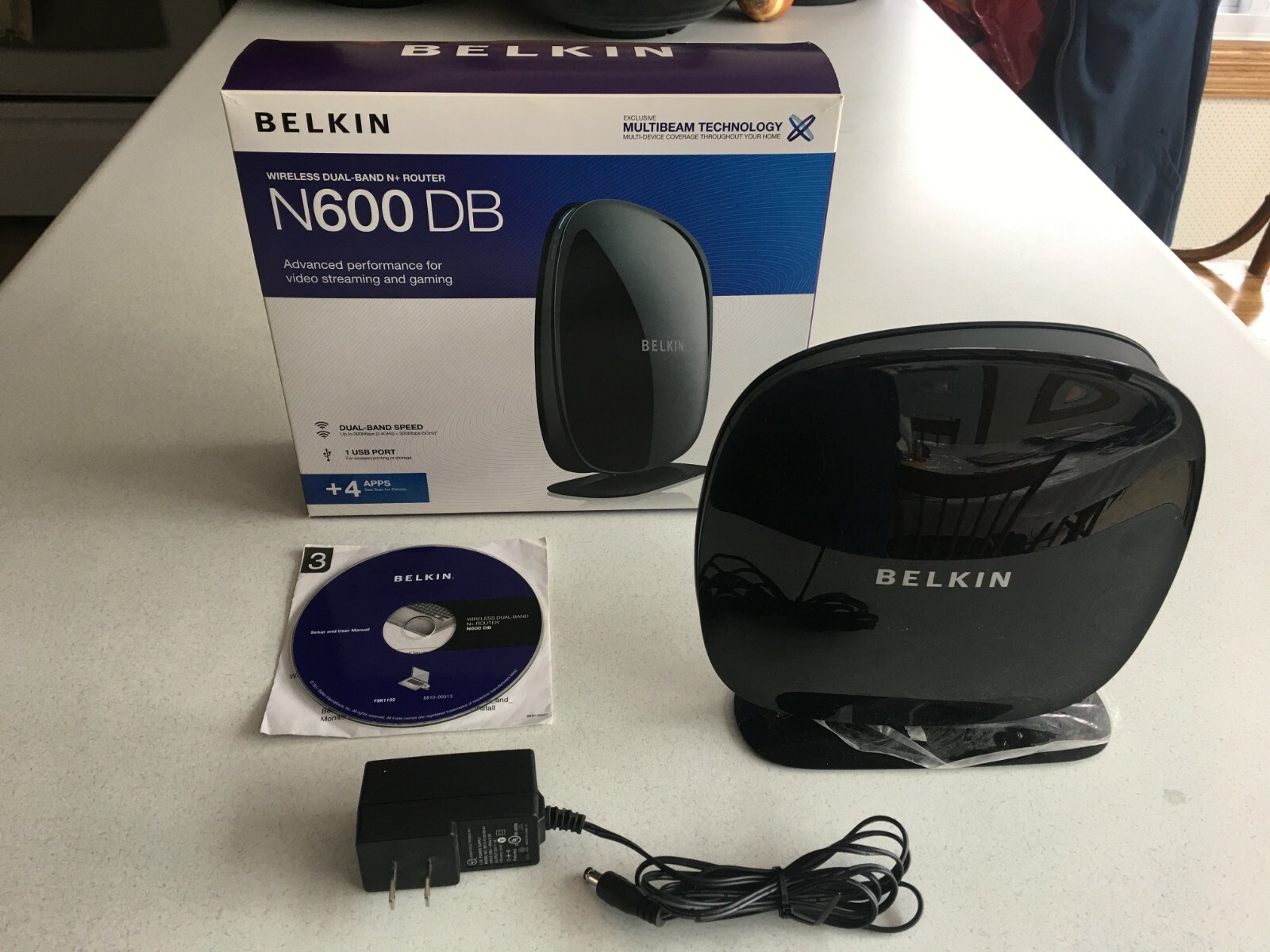 Belkin N600 DB Wireless Dual - Band N+ Router 1 USB 2.0 Port