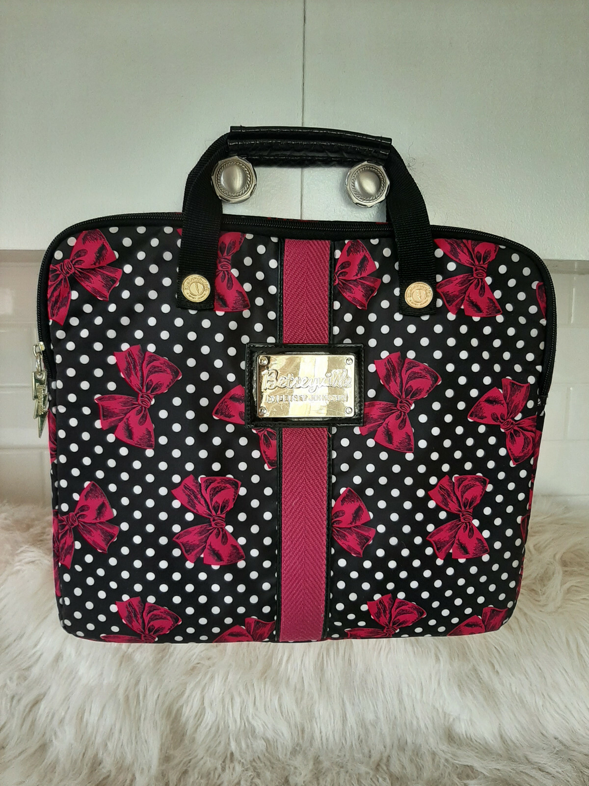 Betseyville by Betsey Johnson Pink Flora Laptop Case 13" L