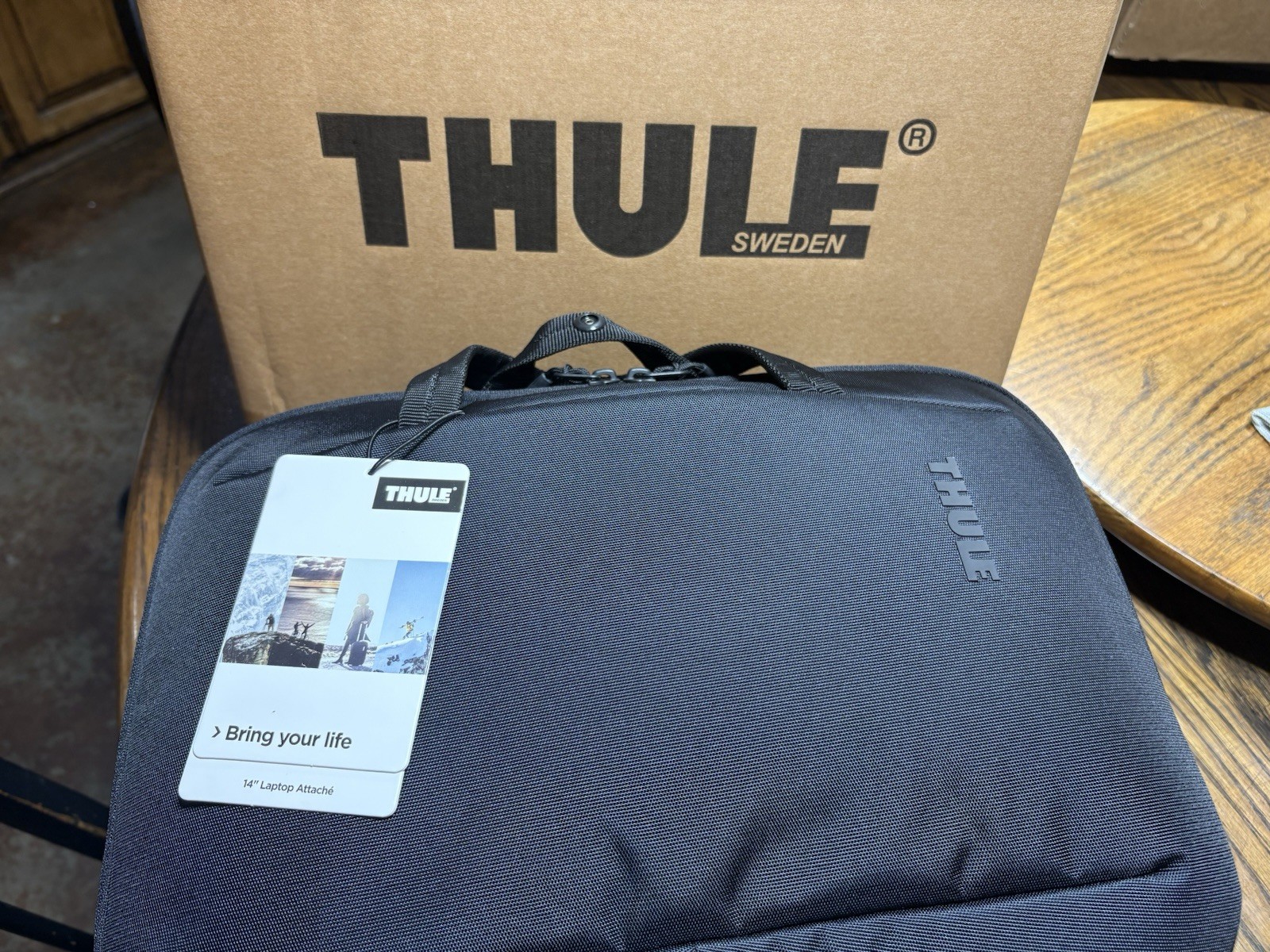 Thule 14" Laptop Attaché Padded Nylon Black Case for 14 in Macbook/ 10.9” Tablet