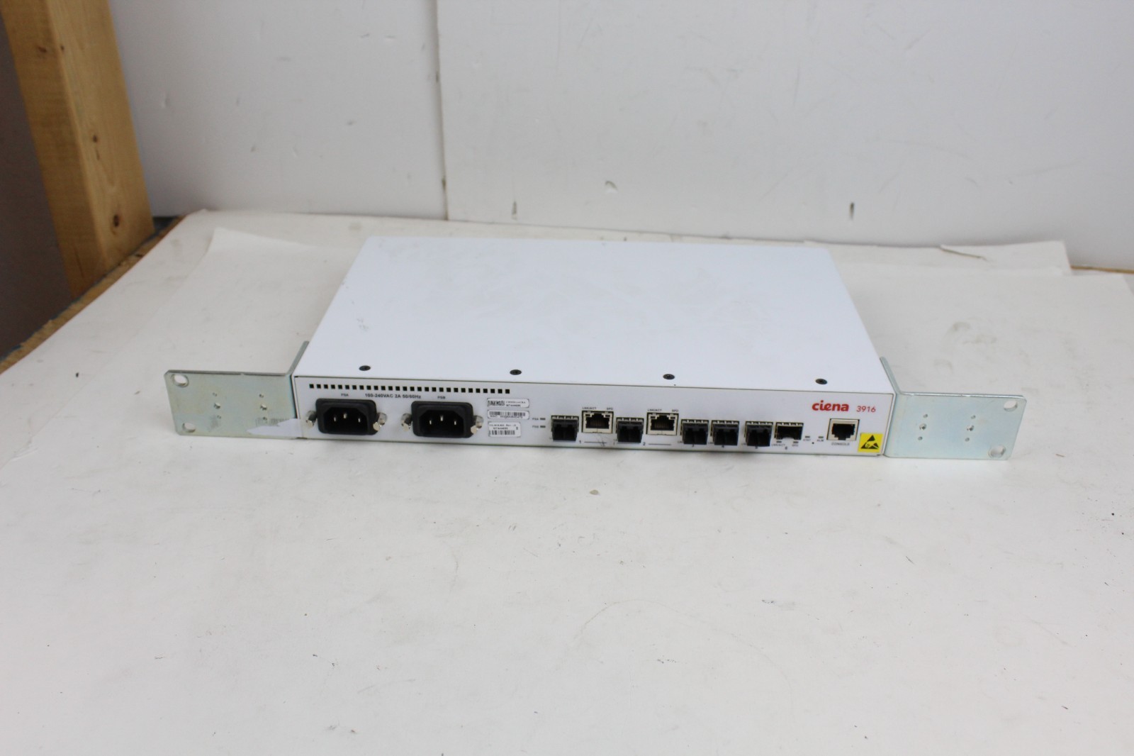 Ciena 3916 Service Delivery Switch 170-3916-902 6-Port SFP Switch.