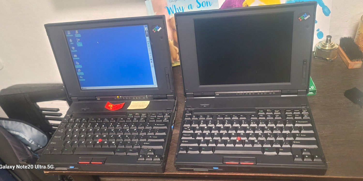 Lot of 2 Vintage IBM ThinkPad 755CX Pentium 75MHz 40MB RAM 810MB HDD Win95 