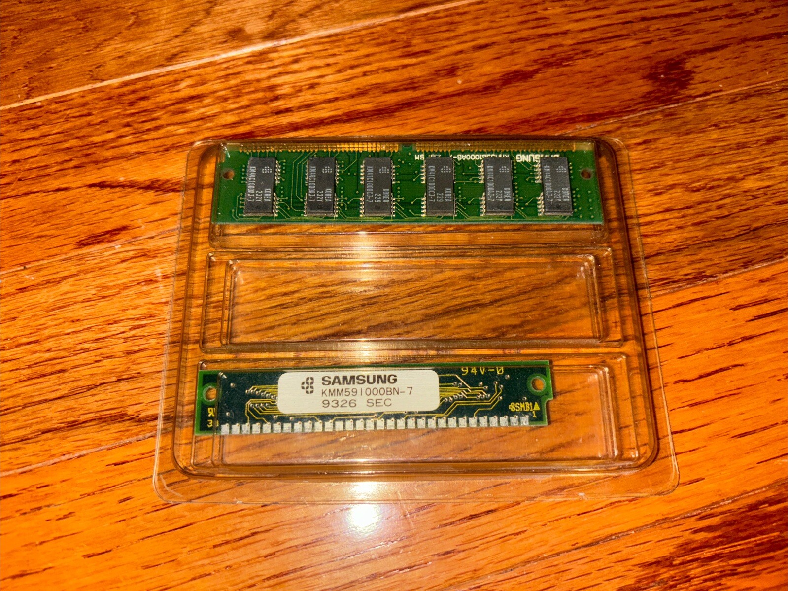 Samsung KMM59 000BN-7 SIMM RAM 9326 And Memory Chip